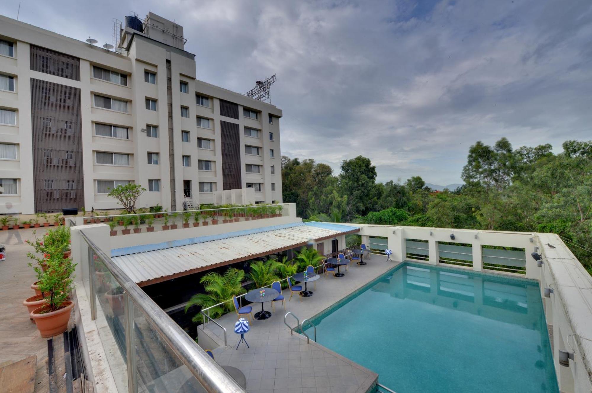 The Fern Residency, Vadgaon - Talegaon, Pune Eksteriør billede